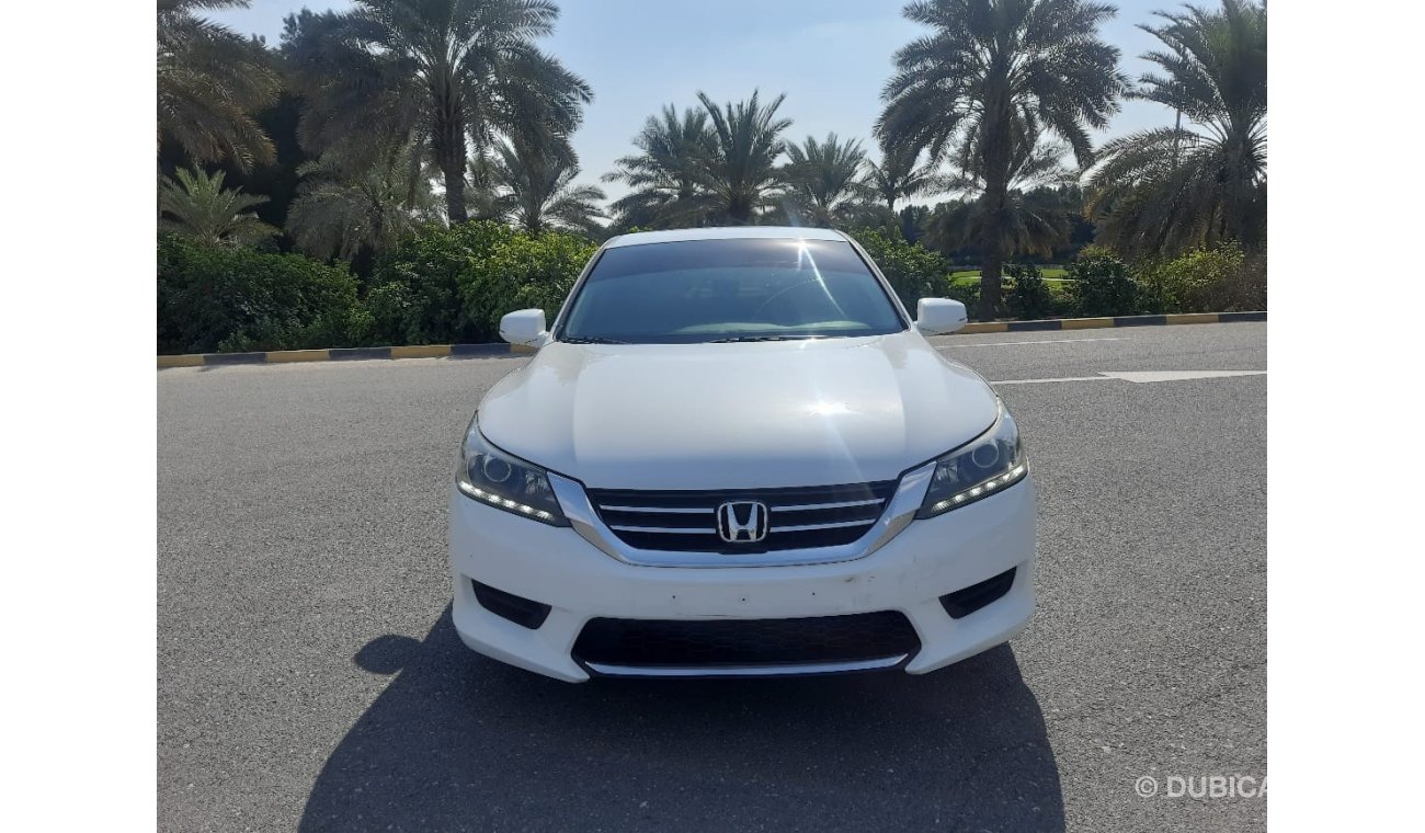 هوندا أكورد Honda Accord 2013 g cc full autmatic accident free original pant %100 very very good condition clean