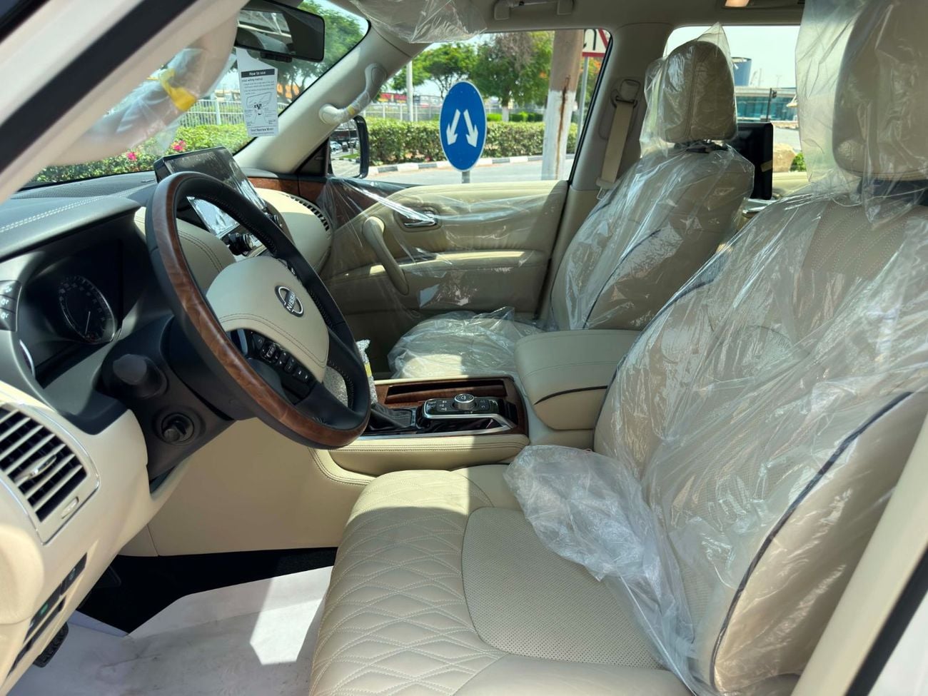 Nissan Patrol LE PLATINUM CITY **2024**BRAND NEW GCC SPEC