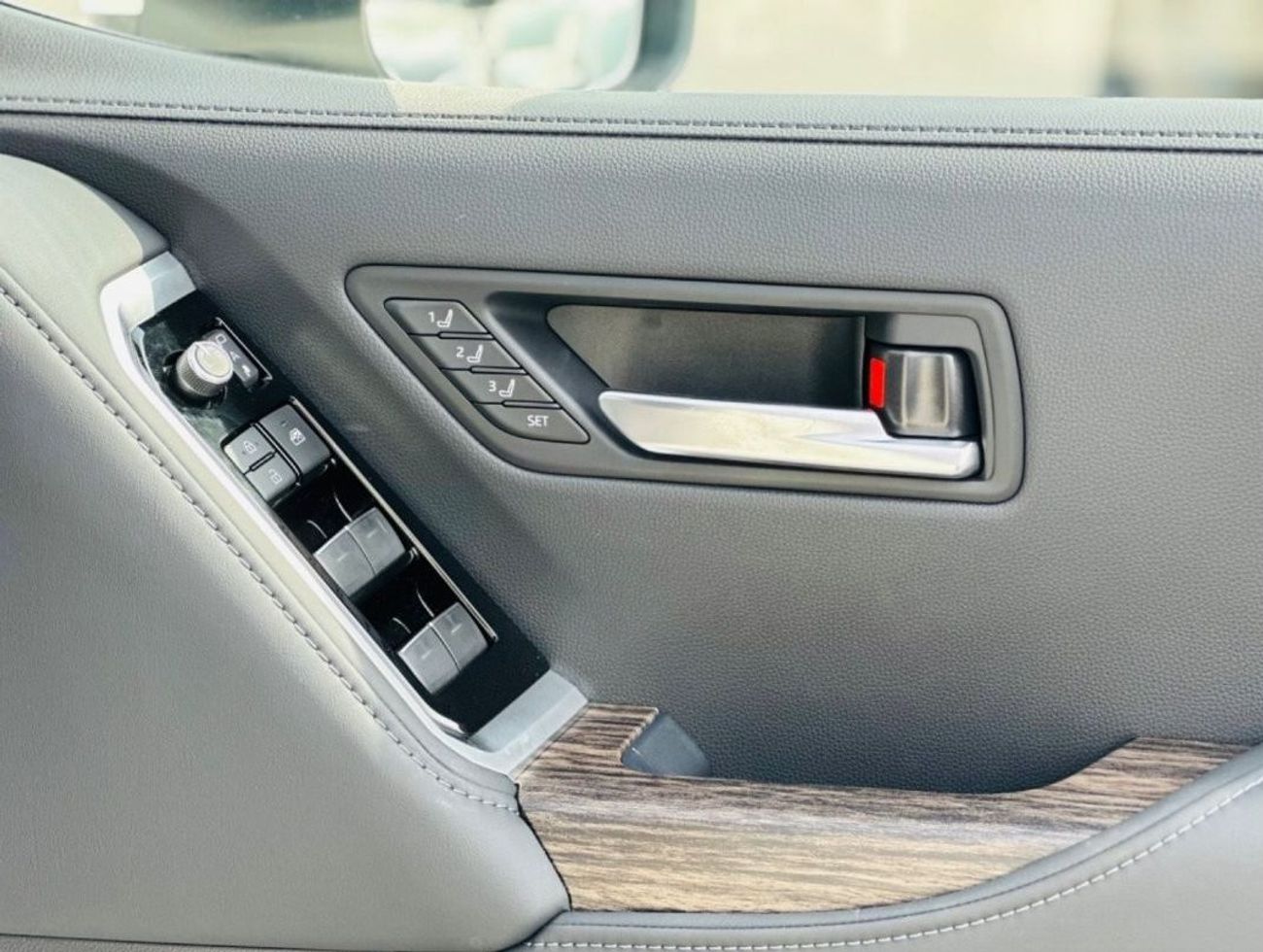 Toyota Land Cruiser Lc 300 sahara top of the range