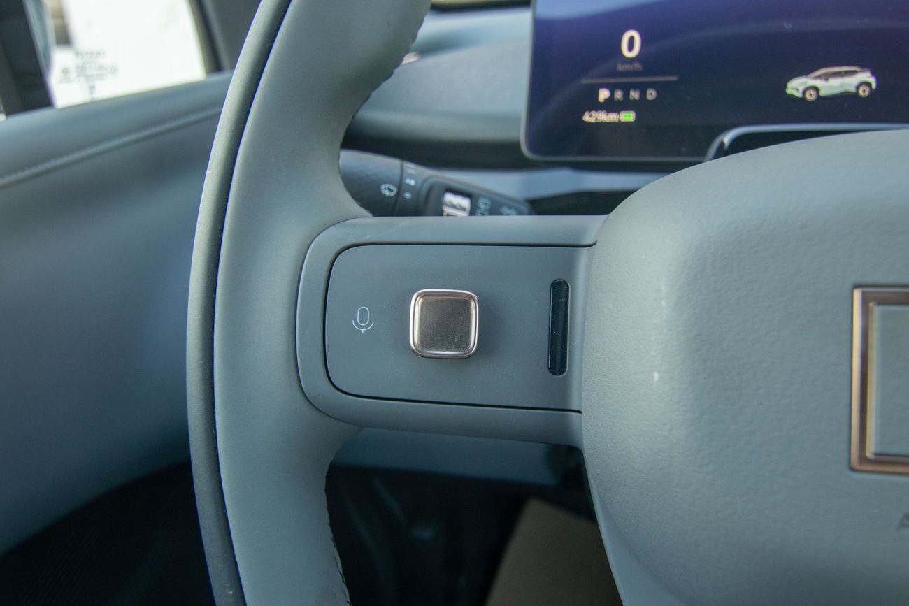 زيكر X 2026 ZEEKR X | STANDARD | RWD | GCC | 560 KM | 275 HP | EXPORT ONLY