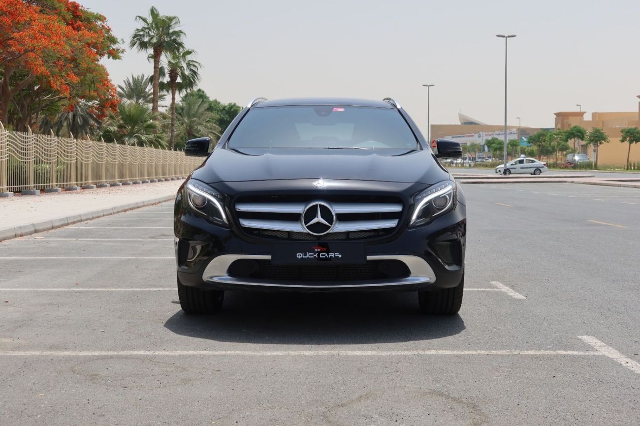 مرسيدس بنز GLA 250 Std 2.0L (211 HP)