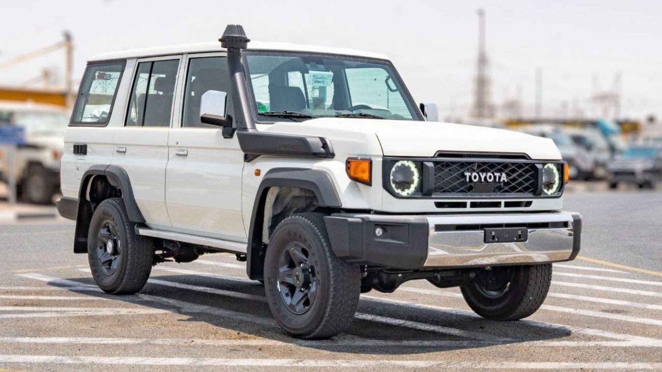 تويوتا لاند كروزر 70 2024 Toyota LC76 4.0L petrol MT Full option