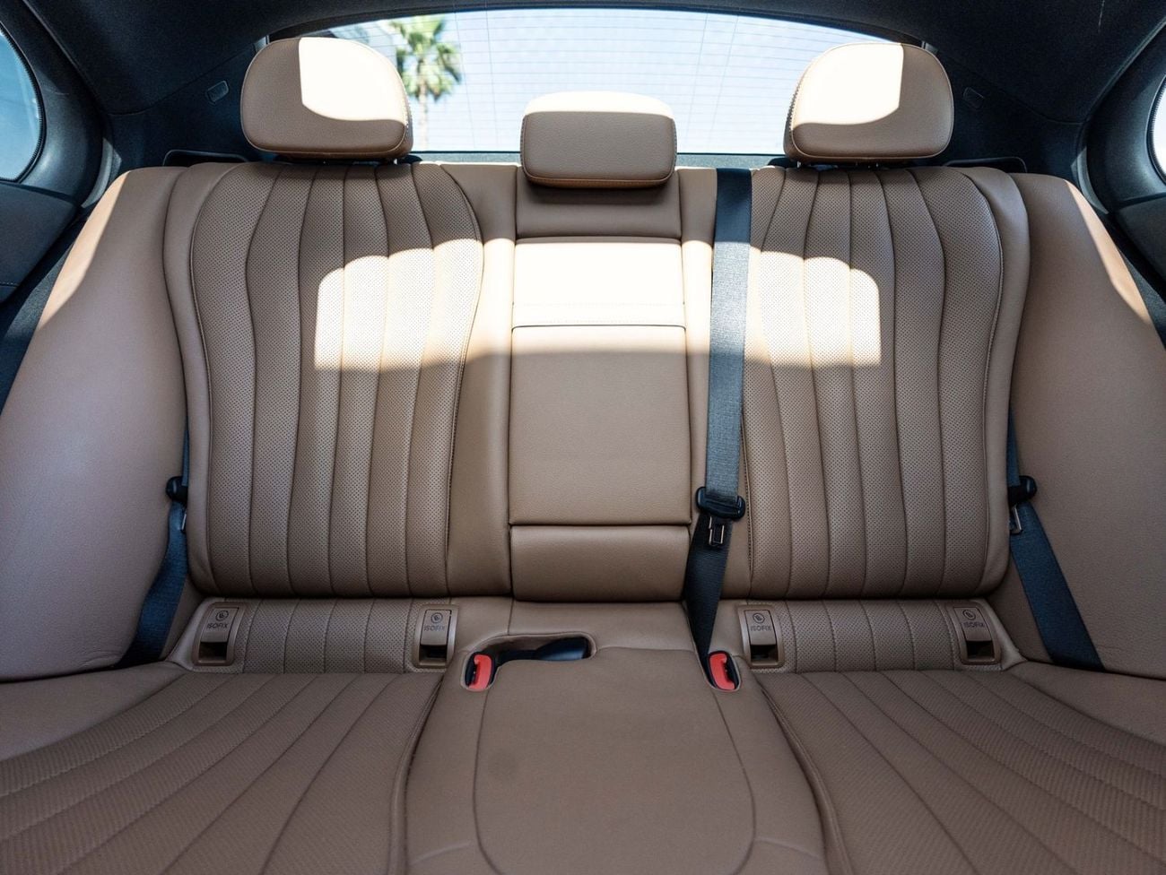 مرسيدس بنز E200 STD Mercedes-Benz E-Class 2025 مقابل 3,440.00 AED شهريًا