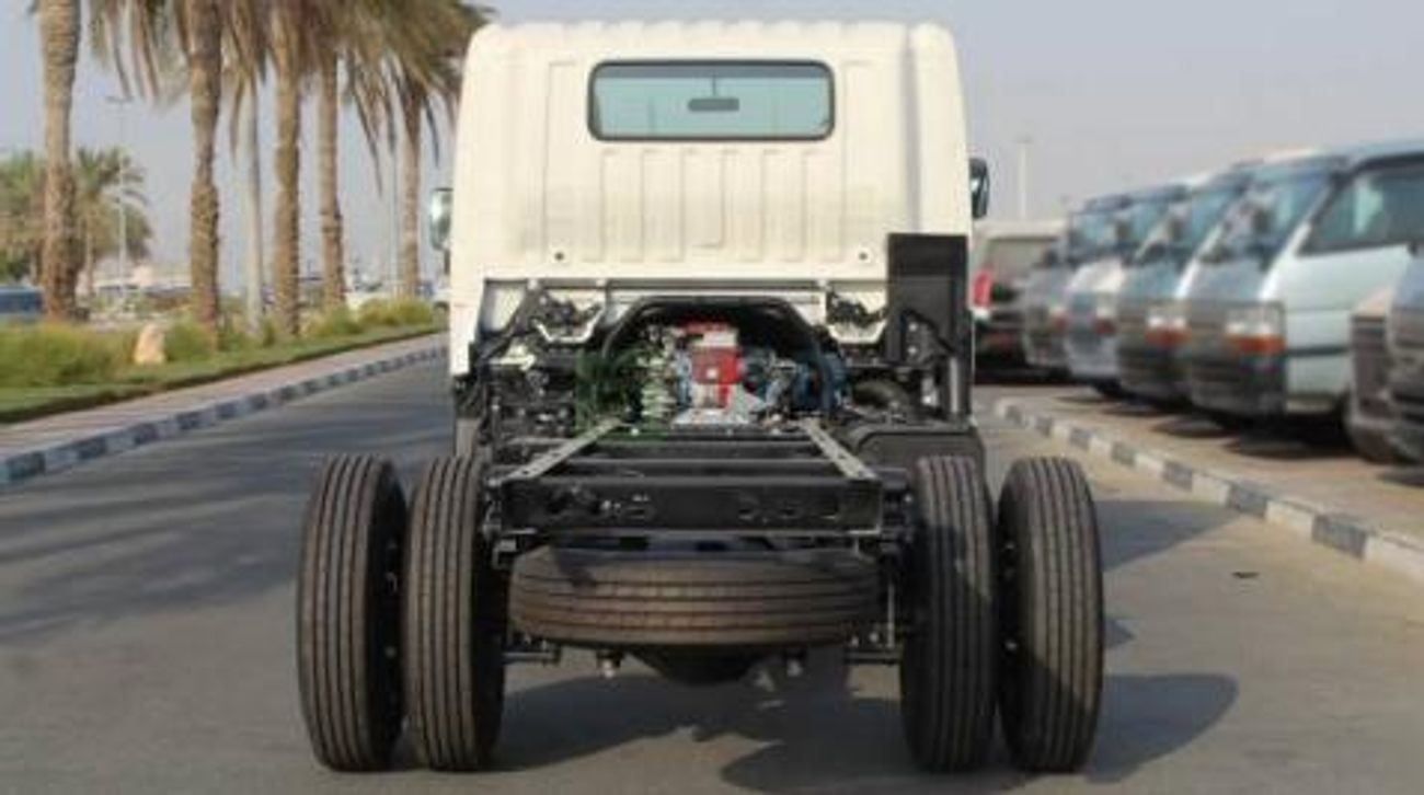 Hino 300 Hino XZU 712L 6.5 TON 300S Wide cab 4X2 Euro 2