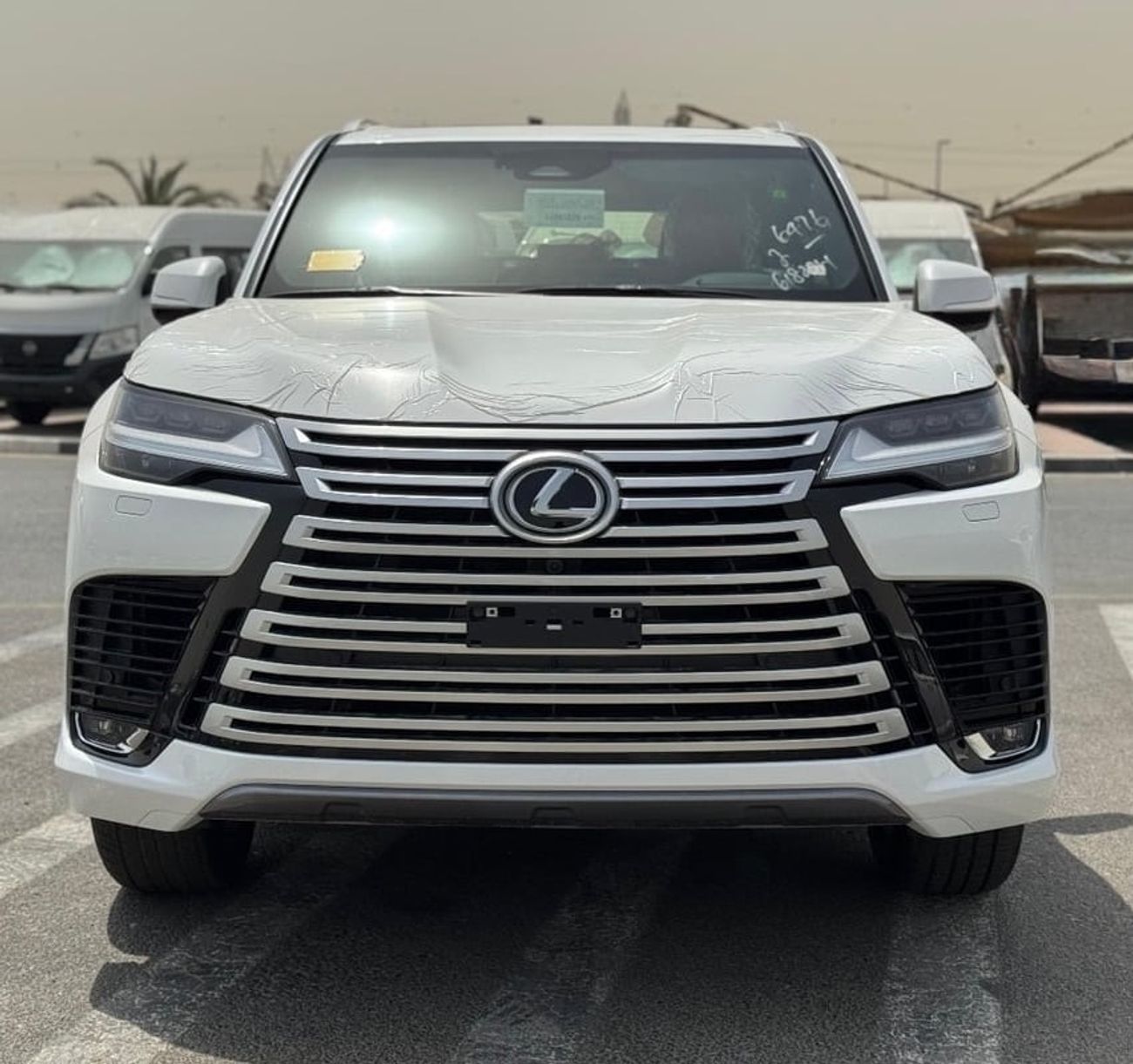 Lexus LX 700h Lexus LX700h 5 seaters 2025 Full with headup display & radar