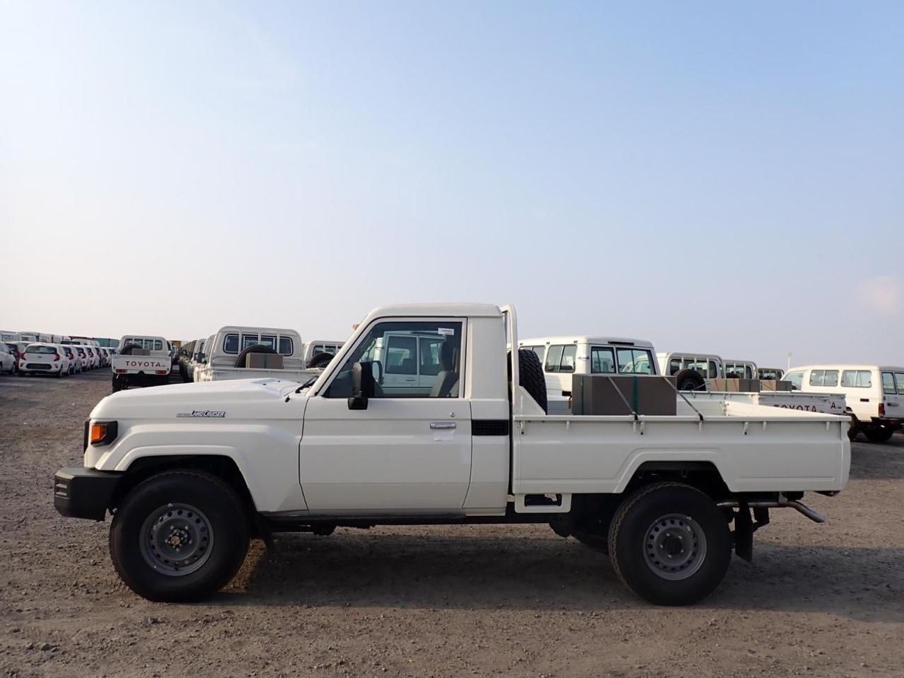 Toyota Land Cruiser Pick Up New Toyota LC 79 SC 4.2L Diesel V6 Model 2025