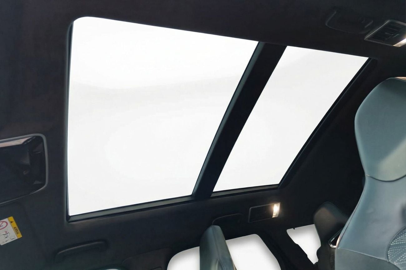 Land Rover Range Rover Sport SVR 5.0L (575 HP) 4WD l Supercharged V8 l AED 5,483 P.M l 0% Downpayment