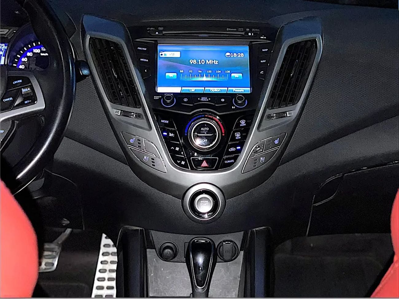 Hyundai Veloster GLS 1.6L GLS | 1.6L | |GCC | EXCELLENT CONDITION