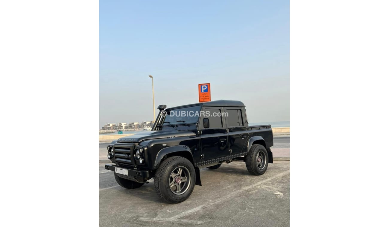 Land Rover Defender 110 Pickup