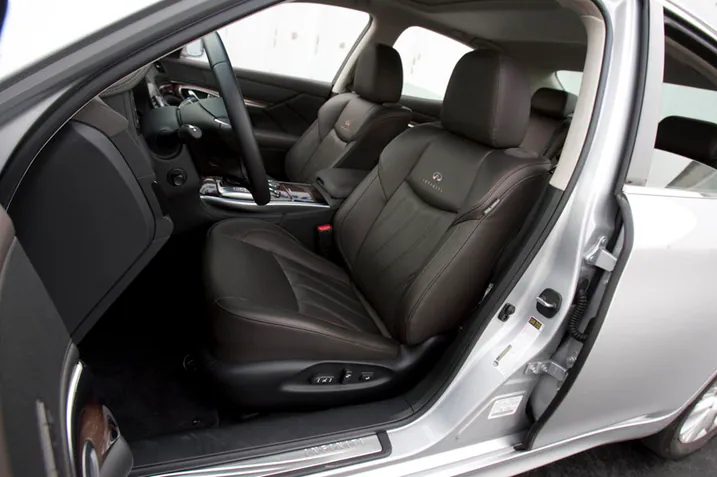 إنفينيتي M45 interior - Seats