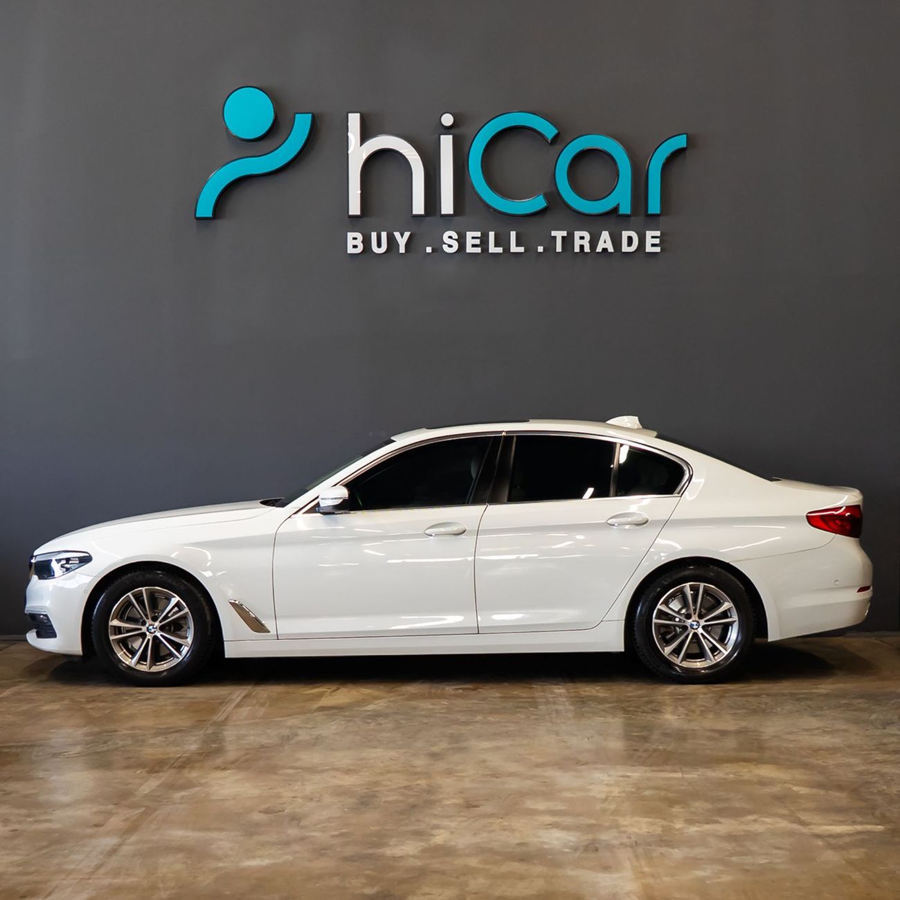 بي أم دبليو 520i Exclusive 1.6L AED 1,628 pm  • 0% Downpayment • BMW 520i • 1 Year Warranty