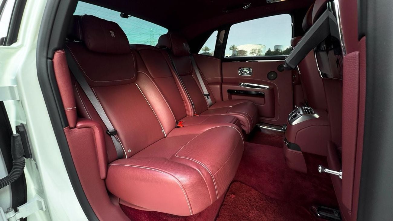 Rolls-Royce Ghost Std 6.6L Service history at RR