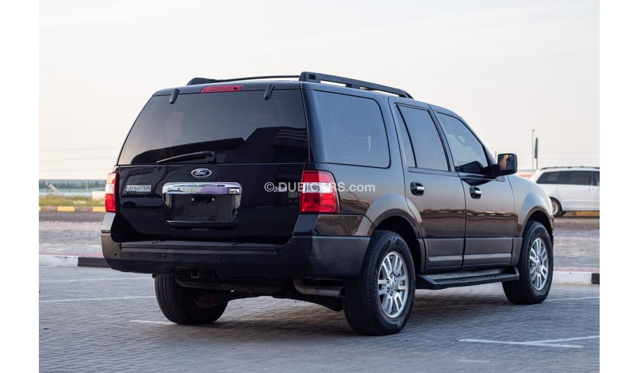 فورد إكسبيديشن XL مواصفات خليجيه , بدون حوادث ابدا , صبغ وكاله   بحاله الوكاله  نظيف جدا من الداخل والخارج , مسرفس 