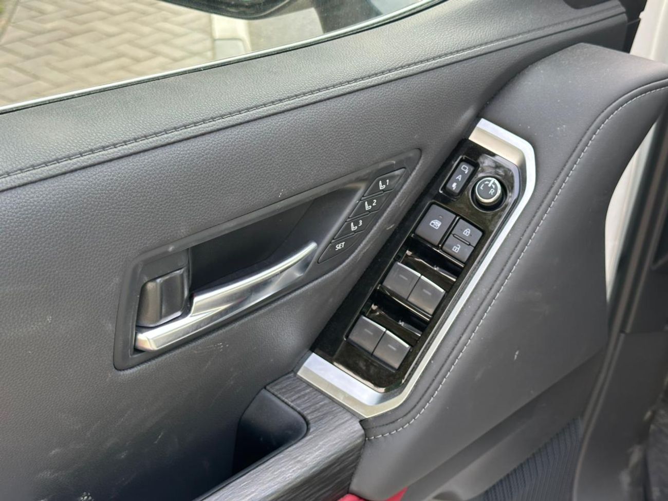 Toyota Land Cruiser LAND CRUISER VXR TWIN TURBO DIESEL