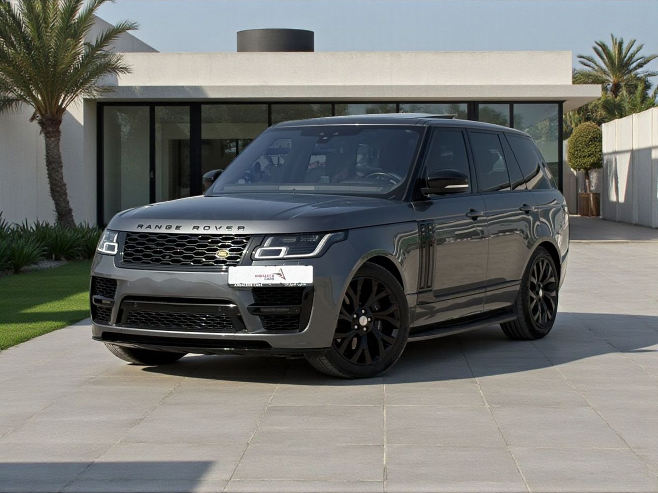 Land Rover Range Rover HSE 3.0L (375 HP) V6 | 2019 | GCC SPECS | AED 2,400 PER MONTH