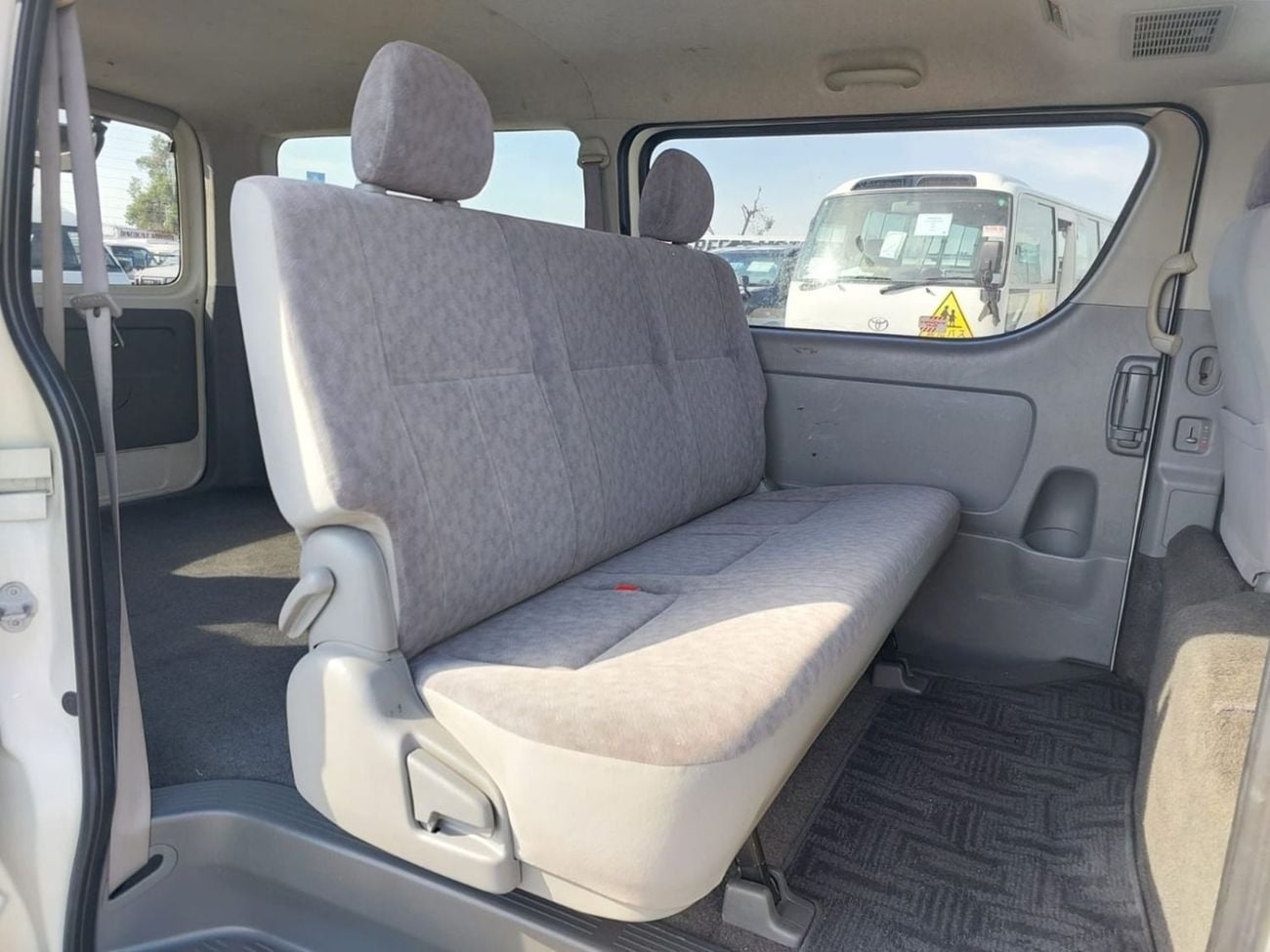 تويوتا هاياس TOYOTA HIACE VAN RHD 2007 MODEL 2.0 L PETROL AUTOMATIC(PM52918)
