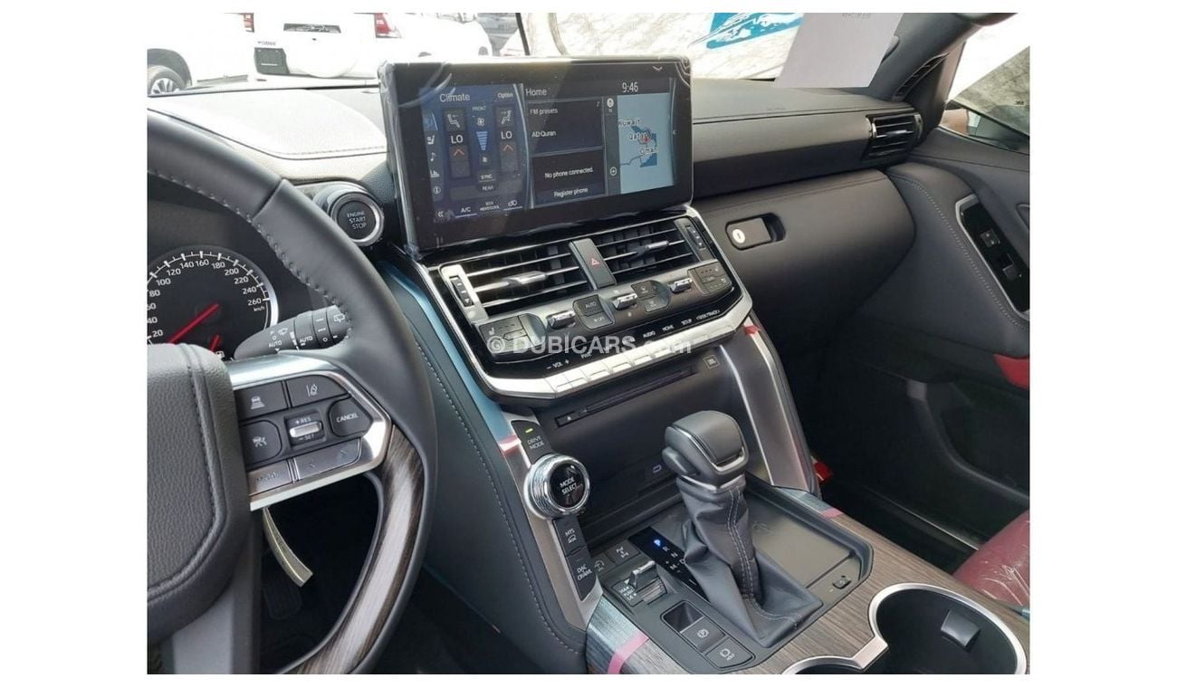 Toyota Land Cruiser VXR 3.5 TWINTURBO Al-Futtaim 4 Year warranty