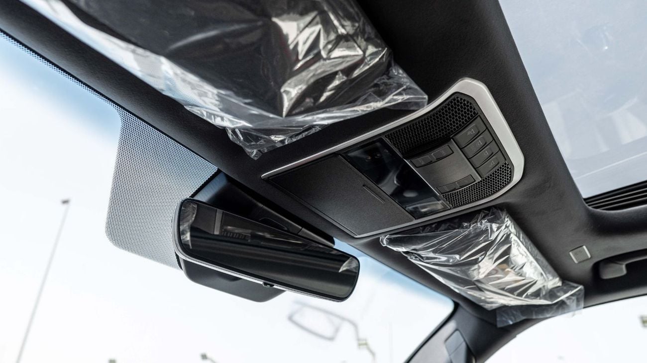 تويوتا لاند كروزر 2025 Toyota Land Cruiser VX 4.0L AT Petrol (Black-Red)