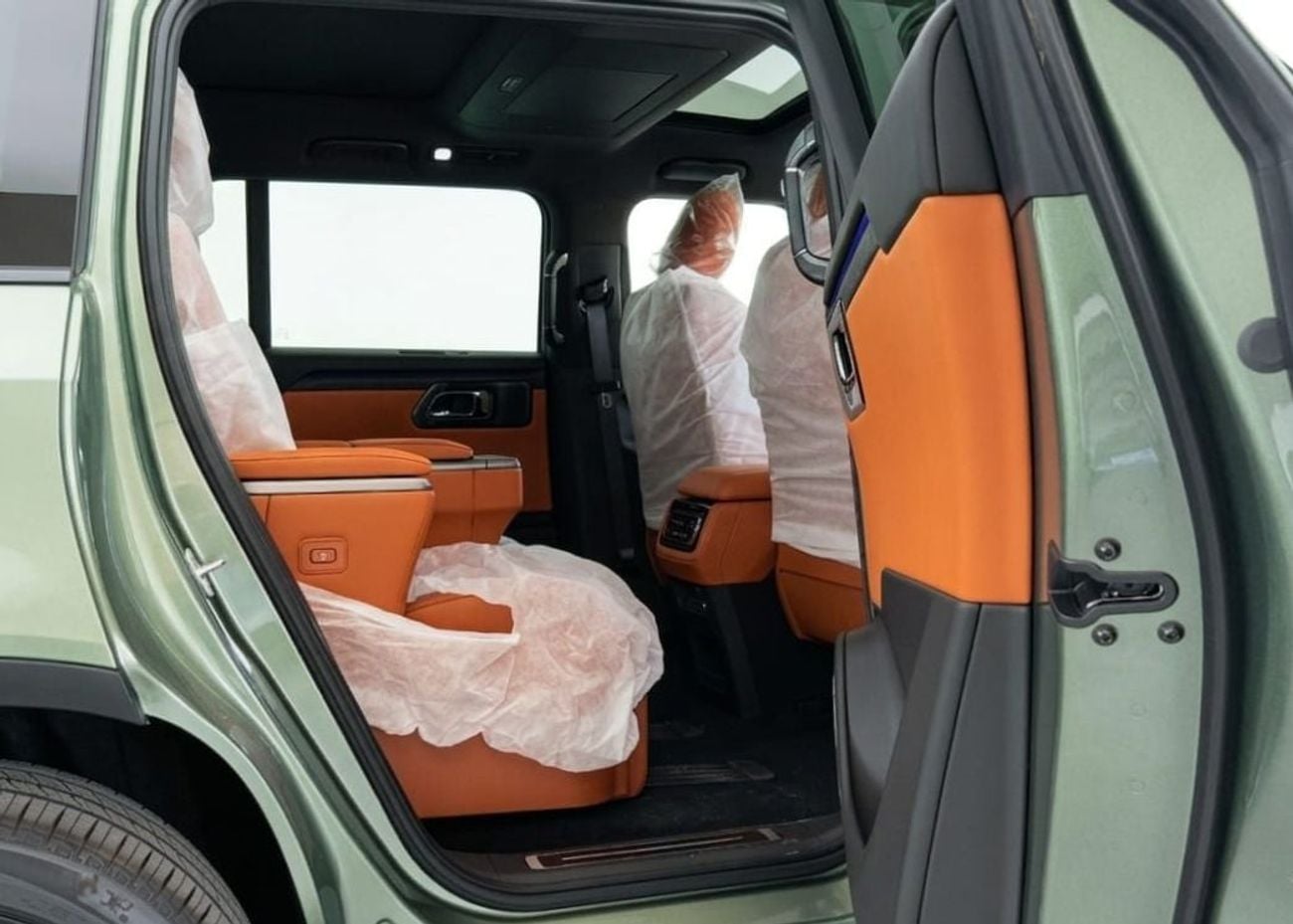 روكس 01 PRESTIGE VIP - 6 SEATER
