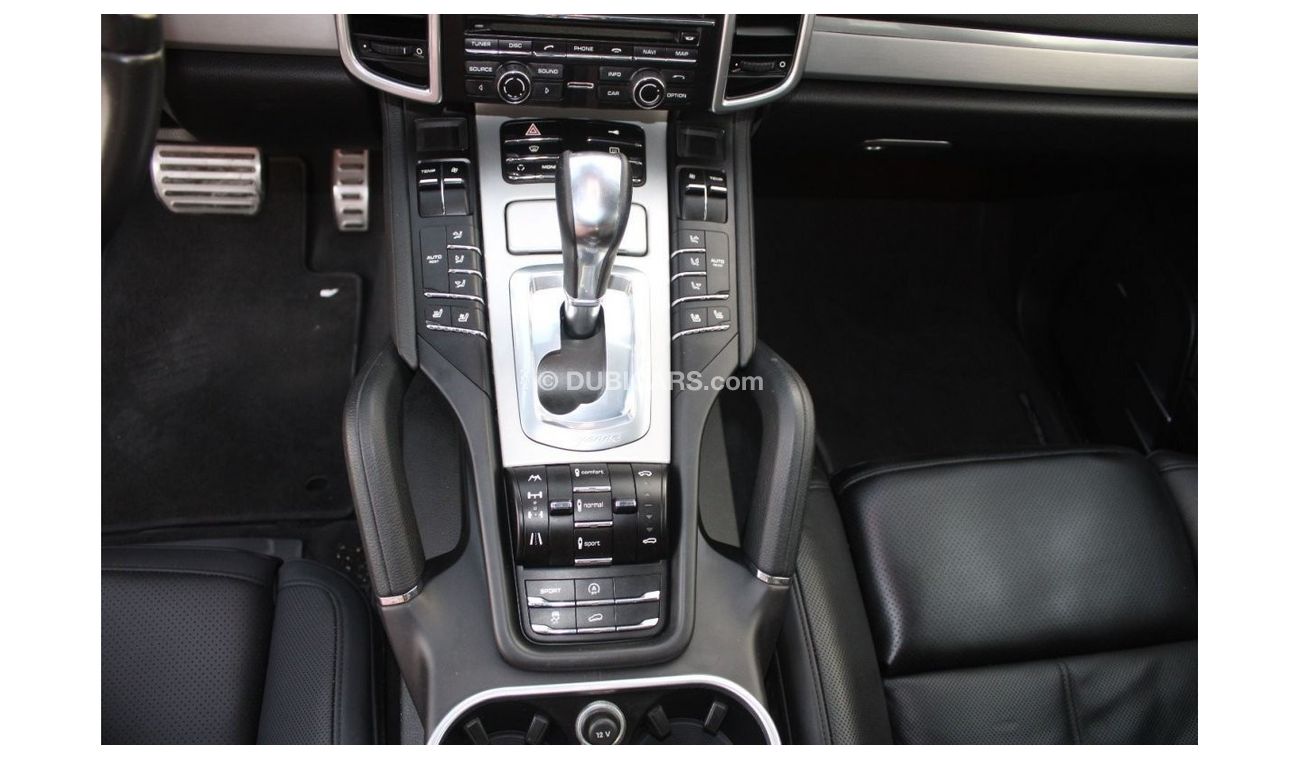 Porsche Cayenne Porsche Cayenne S 2011 GCC, in excellent condition, without accidents, full option, very clean from