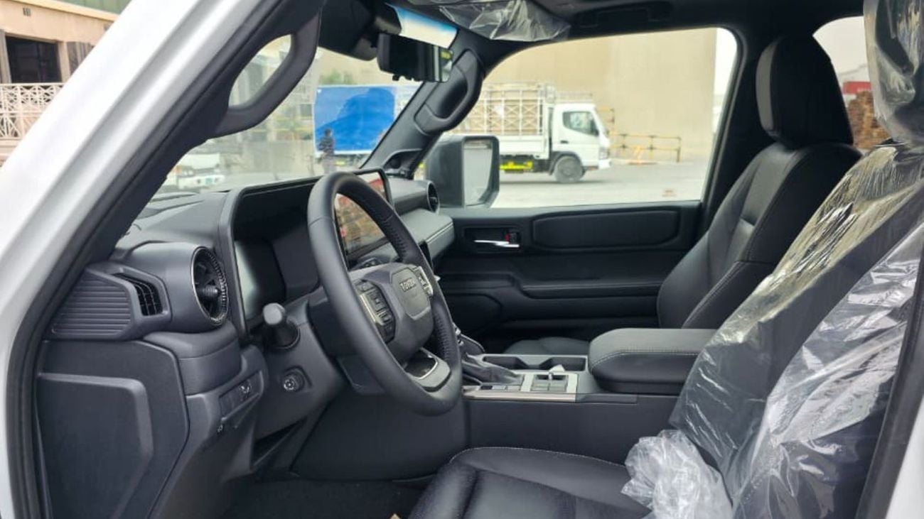 تويوتا برادو VXR 2.4L | T/Petrol | 4x4 | Four Door | 5 Seater | Automatic
