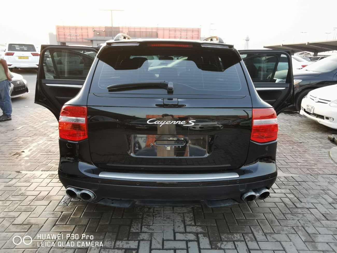 بورش كايان in excellent condition and requires no expenses