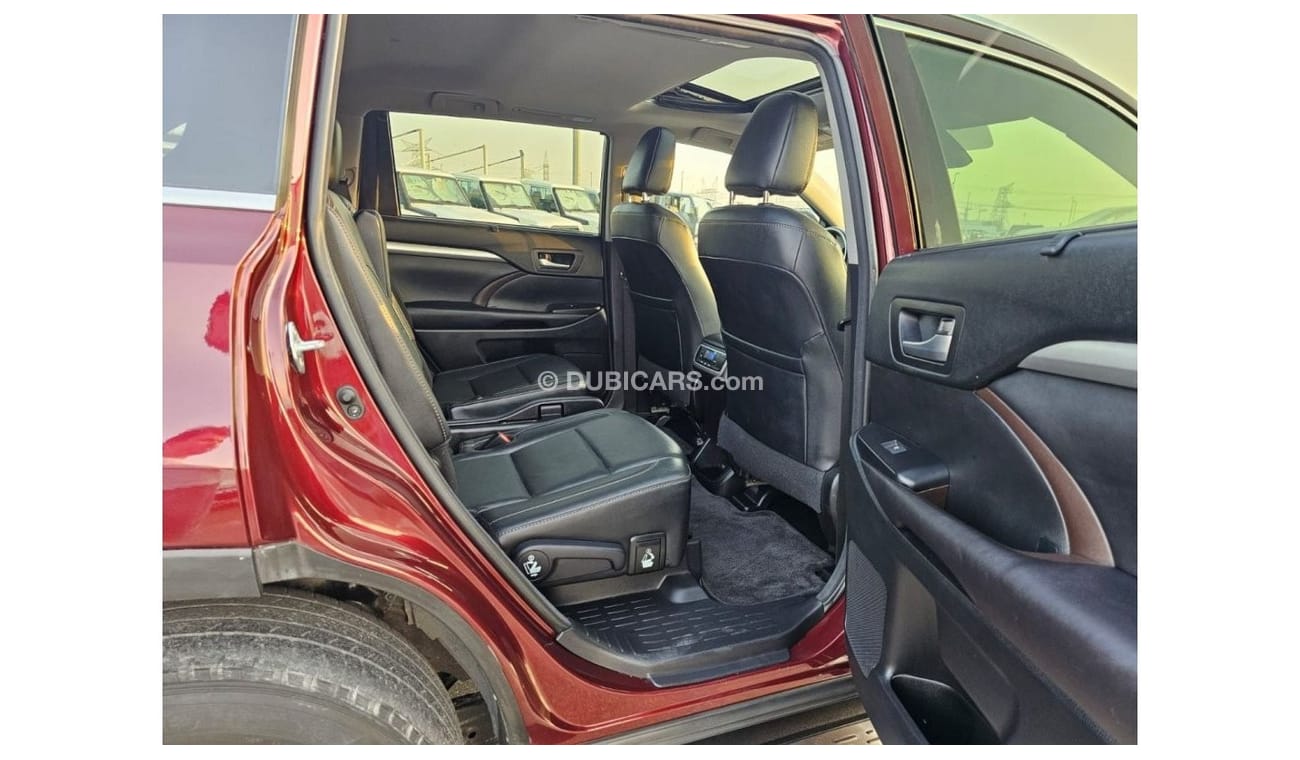 Toyota Highlander 2017 Toyota Highlander XLE 4x4 Full Option 3.5L V6 /