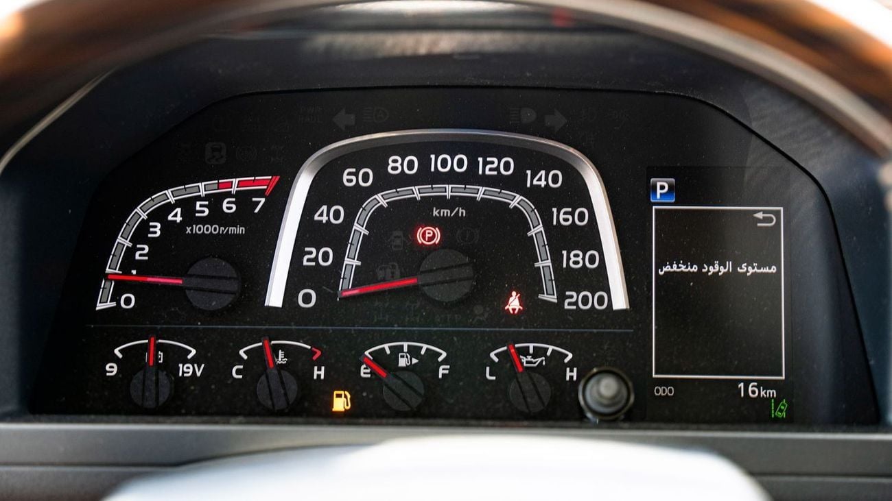 Toyota Land Cruiser 70 2025 Toyota Land Cruiser LC71 2.8L AT Diesel