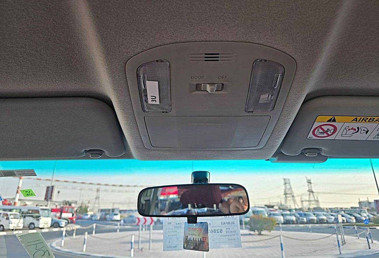 تويوتا هيلوكس S GLX 2.7L AWD M/T