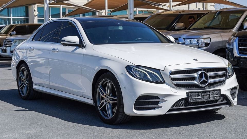 Mercedes Benz E300 AVANTGARDE SPORT