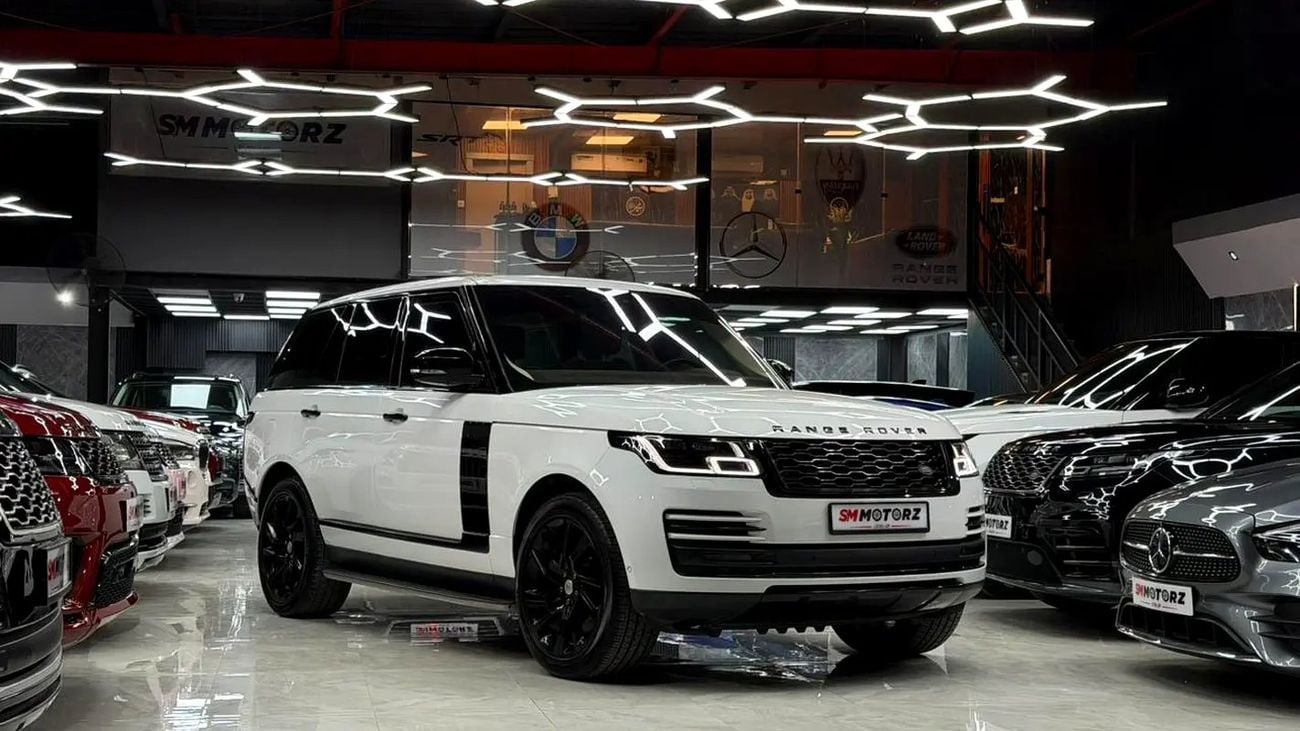لاند روفر رينج روفر LWB HSE P360 3.0L VOGUE GCC SPECS FULLY ORIGINAL PAINT AND FULL SERVICE HISTORY AGENCY