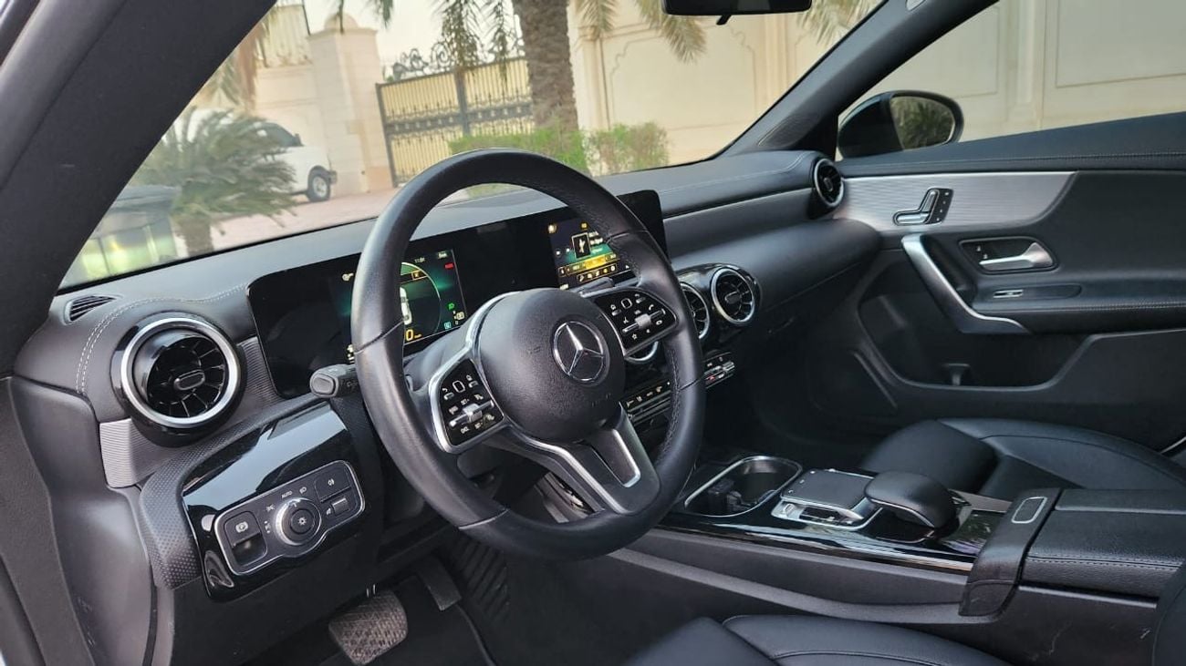 Mercedes Benz CLA250 Premium +