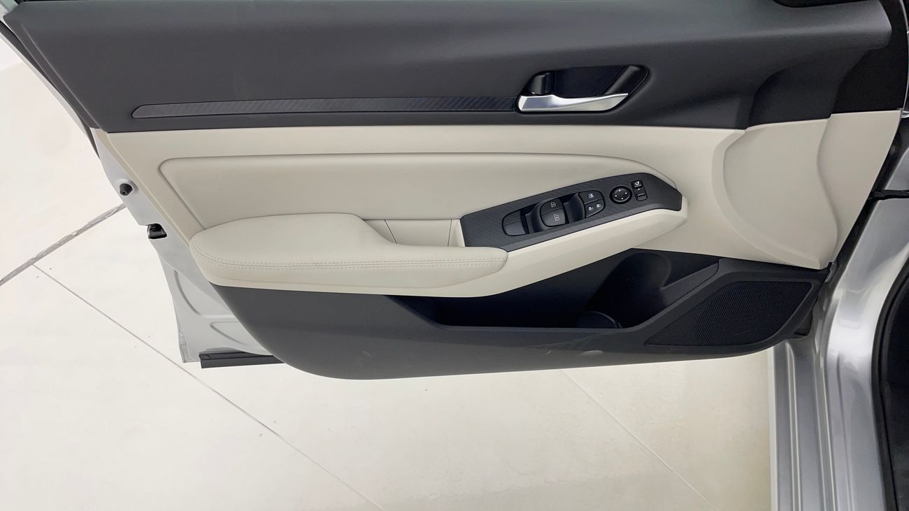 نيسان ألتيما SV 2.5 | بدون دفعة مقدمة | اختبار قيادة مجاني للمنزل