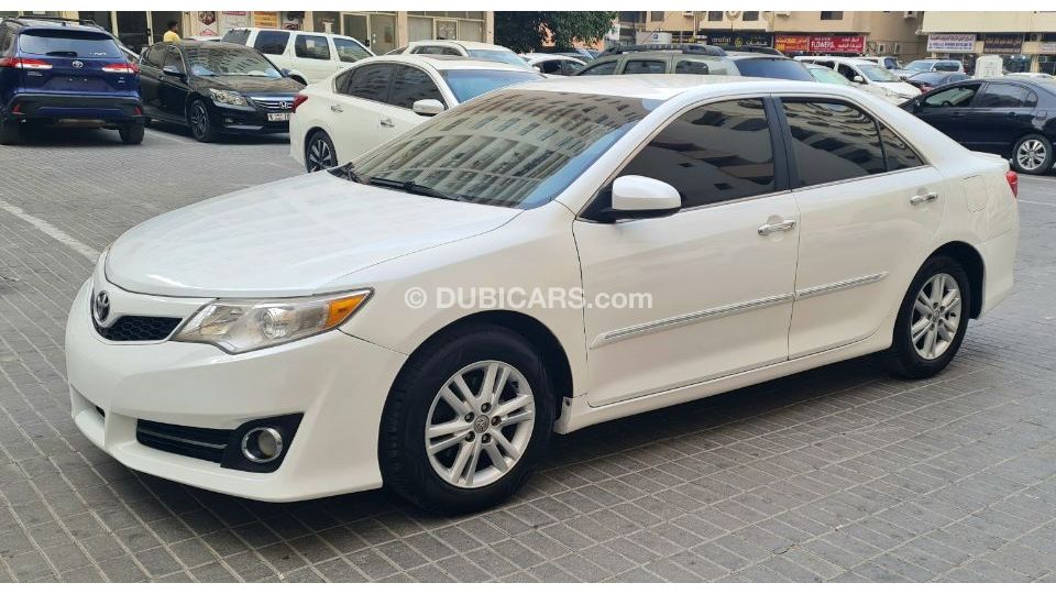 Used Toyota camry 2015 gcc GLX 2015 for sale in Dubai 631653