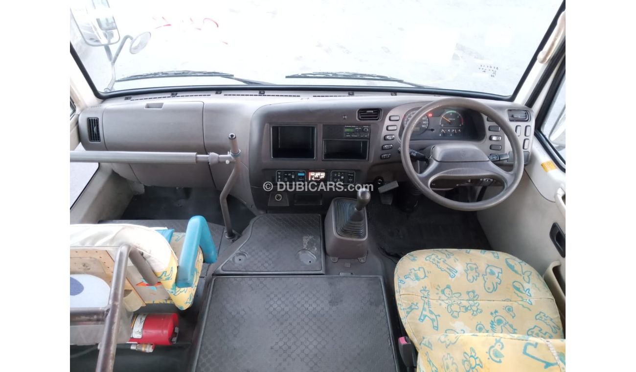 Mitsubishi Rosa MITSUBIAHI ROSA RIGHT HAND DRIVE (PM966)