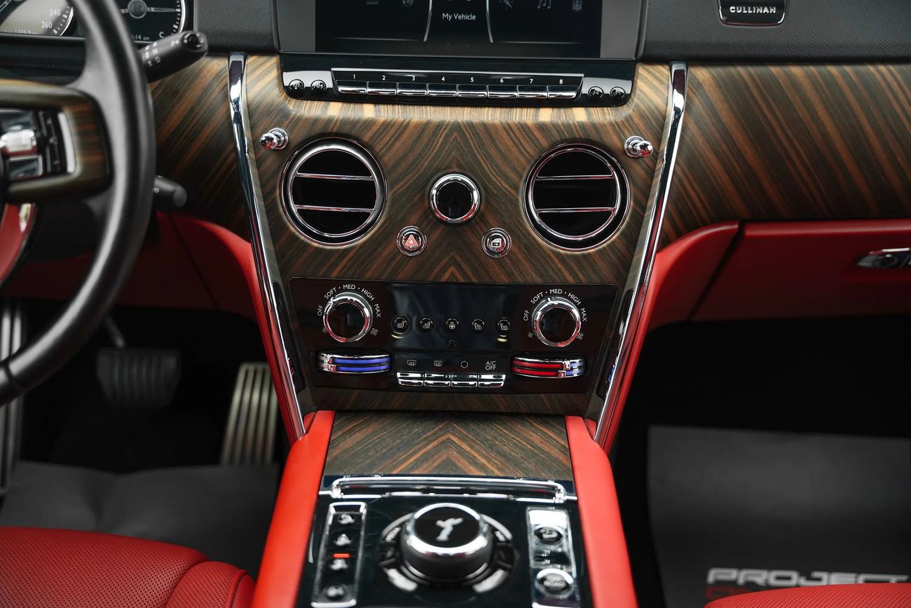 Rolls Royce Cullinan STD
