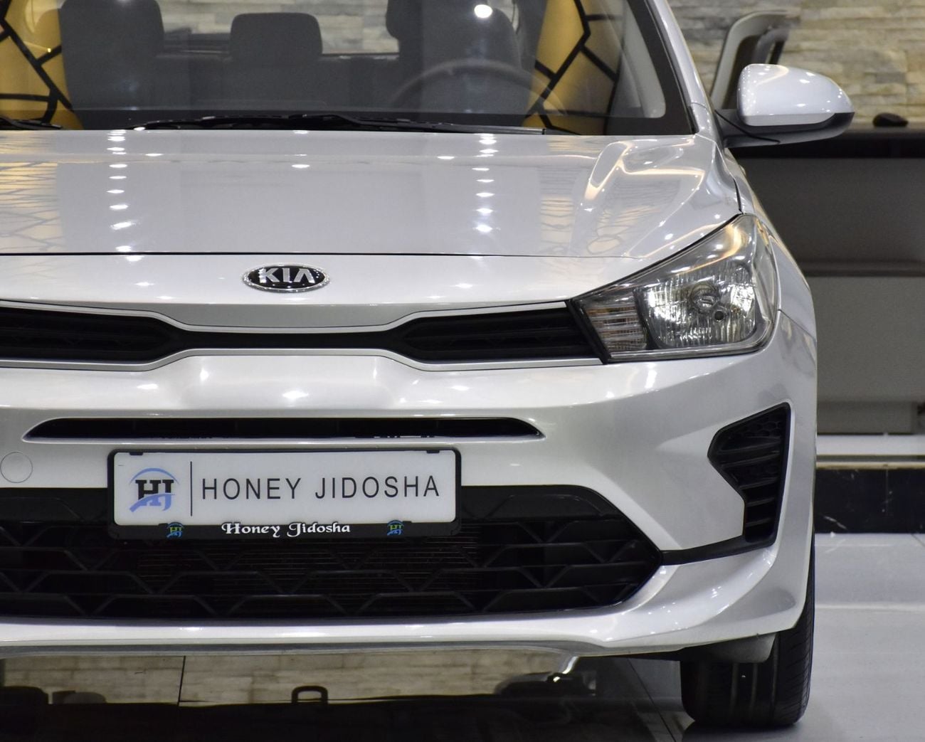 Kia Rio LX EXCELLENT DEAL for our KIA Rio ( 2021 Model ) in Silver Color GCC Specs