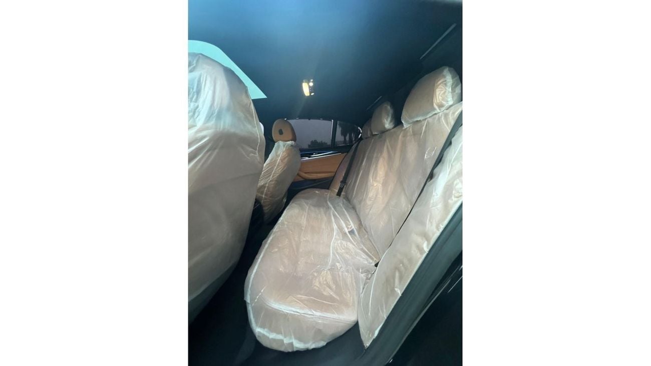 بي أم دبليو 520i اكزكيتيف