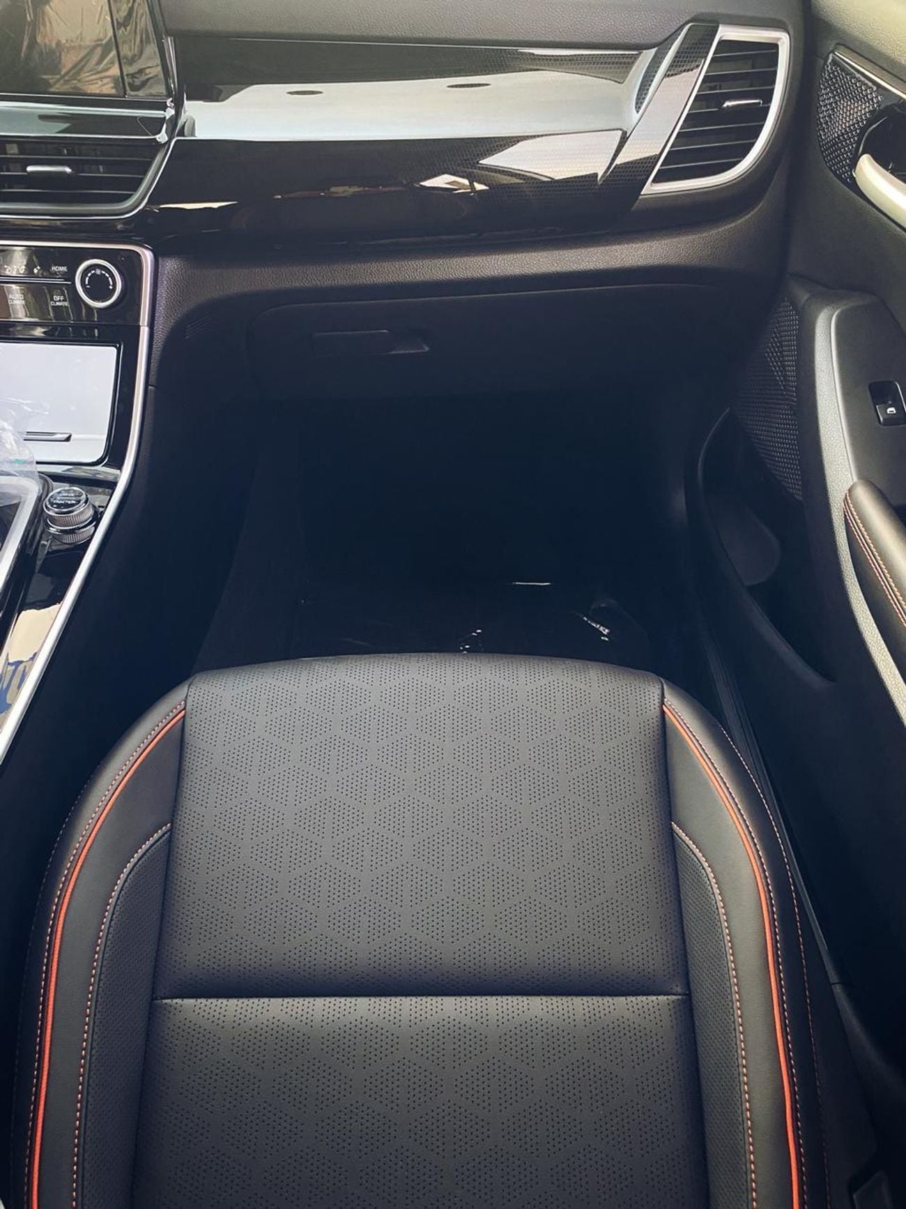 كيا سيلتوس SX Std 1.6L (123 HP) Std 1.5L (123 HP)