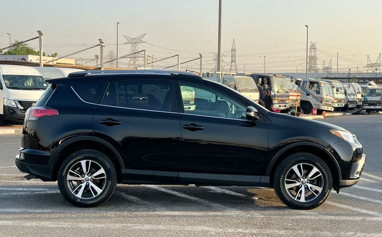 Toyota RAV4  2018 - 2.5L V4-RearCam-AWD 4x4 - Push Start -Sunroof