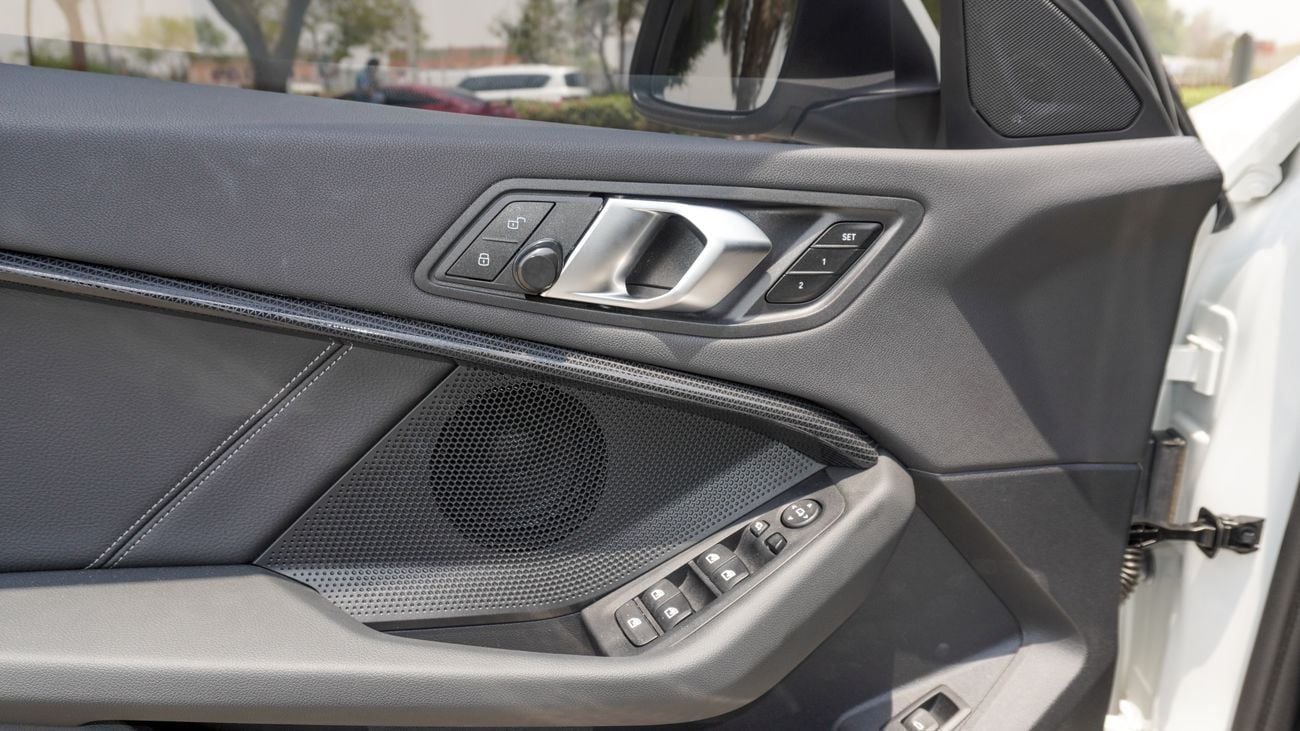 BMW 120i 2024!! LOW MILEAGE!! THREE YEARS WARRANTY