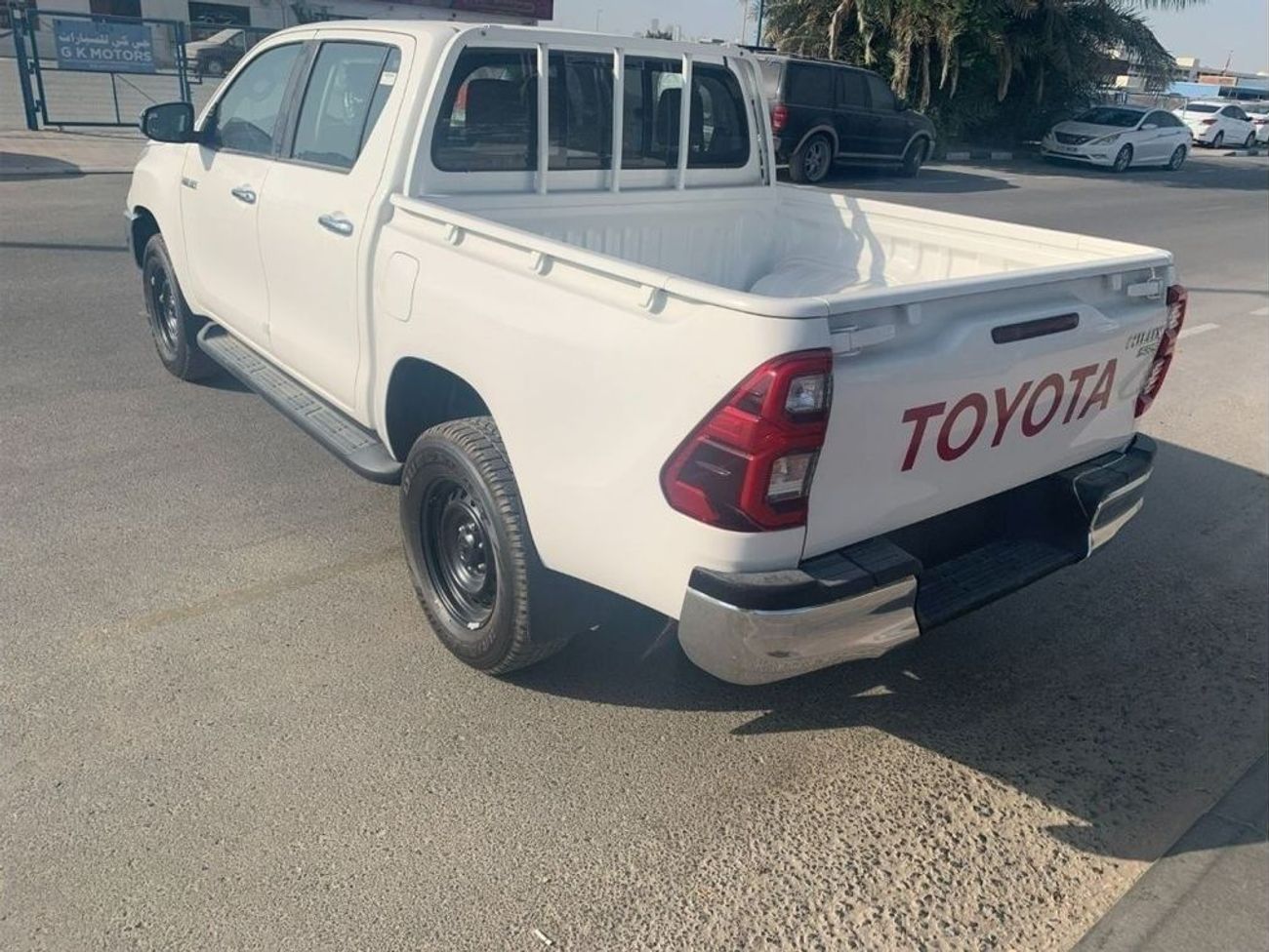 Toyota Hilux HI-LUX DC - SR5 - 4WD M/T V4 2.4L DSL - POWER OPTION - DOUBLE AC - 23MY