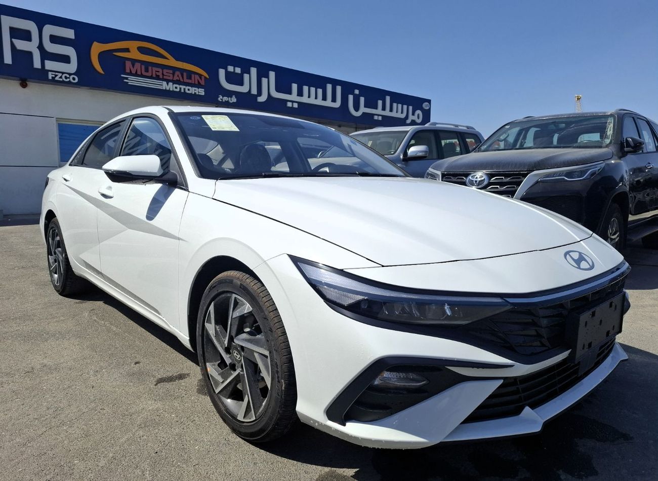 Hyundai Elantra Hyundai Elantra 1.5L 2025 White Petrol Chinese (Export Only)