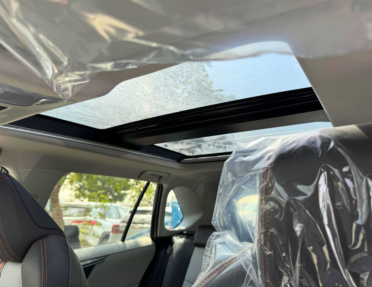 تويوتا راف ٤ Adventure | Full Option 2.5L | 4WD With Panoramic Roof | Driver Power Seat  (CODE #  69054)