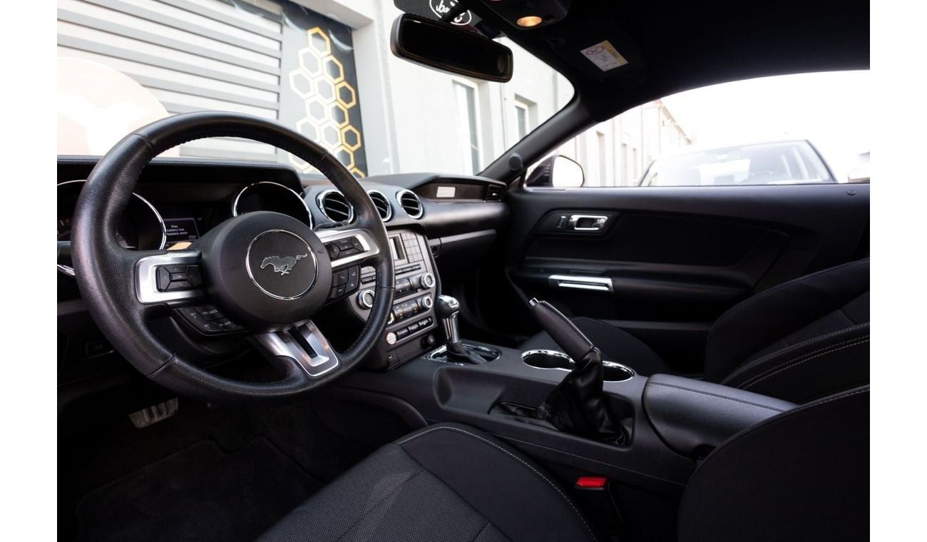 Ford Mustang Ford Mustang V6 2016 GCC under Warranty with Flexible Down-Payment.