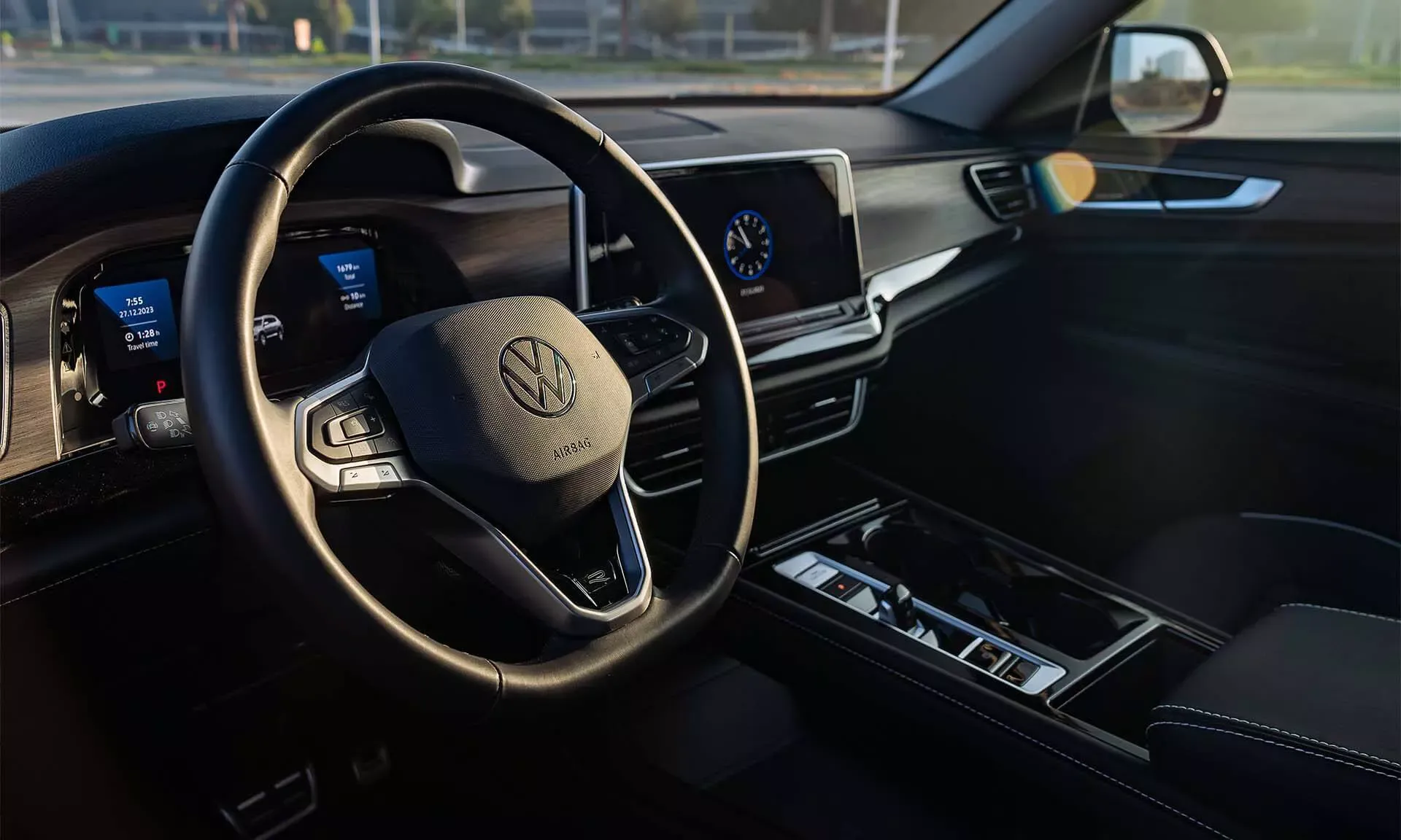 Volkswagen Teramont interior - Cockpit