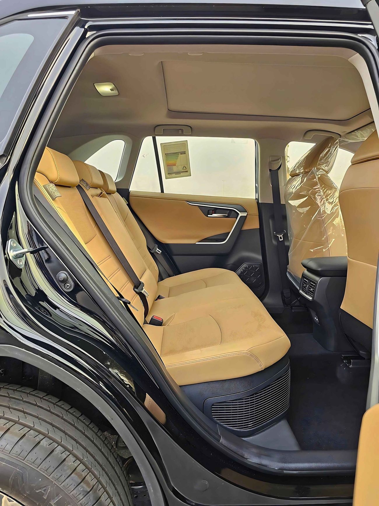 Toyota RAV4 LTD, 2.5L Hybrid, Driver Power Seat / Full Option With Panoramic Roof (CODE # 68043)