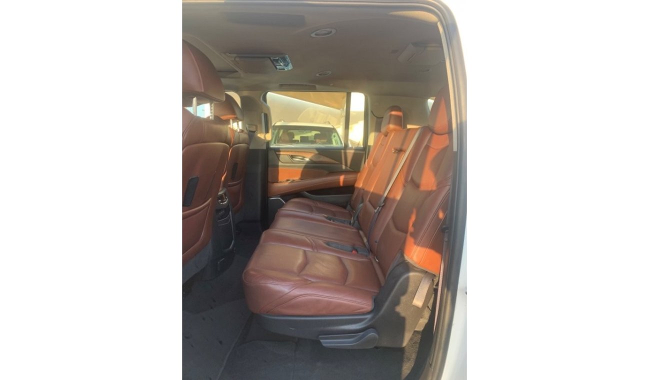 Cadillac Escalade ESV Premium