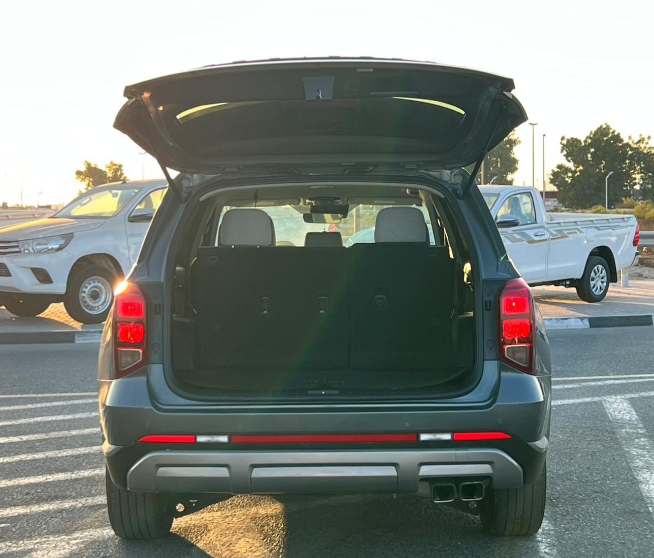 هيونداي باليساد 2023 Hyundai Palisade  MidOption-3.8L V6-AWD 4x4 - -Big Screen - Radar & Sensor