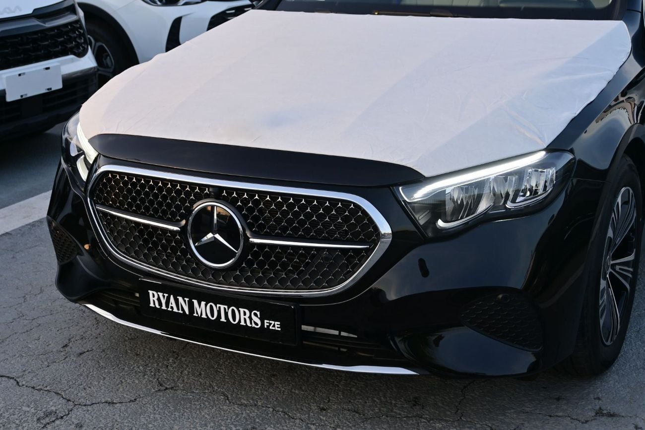 مرسيدس بنز E200 STD Mercedes-Benz E200 2.0L Turbo + Mild Hybrid Color Black Model 2025